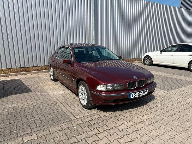 Gebraucht BMW 520 150 PS (110 kW) 1999 Rot Limousine
