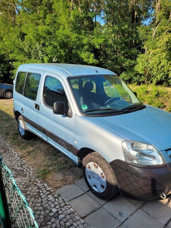 Grau Gebraucht 2005 Citroën Berlingo Advance Van / Kleinbus | 1.700 € (Fairer Preis) - Bild 1/4