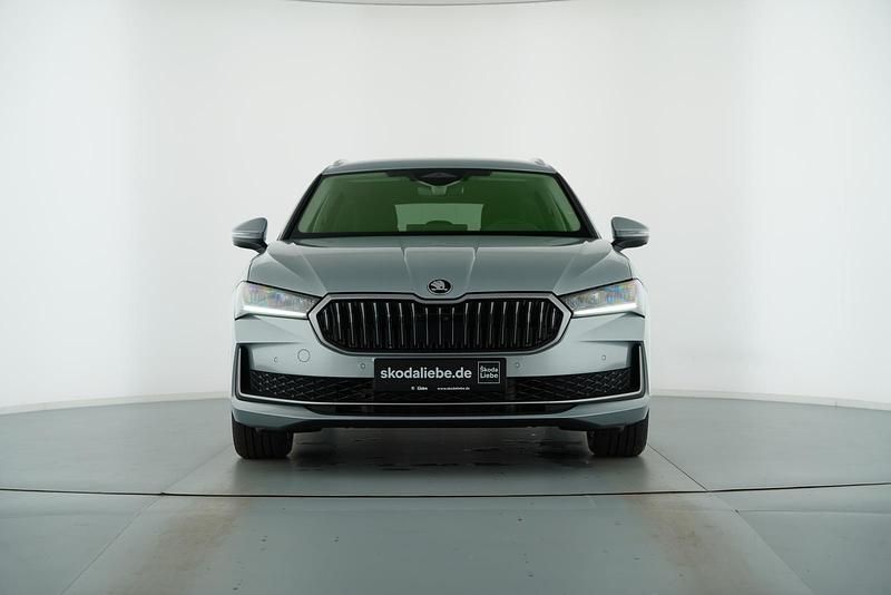 Gebraucht Skoda Superb Selection 193 PS (141 kW) 2024 Pebble silber metallic Limousine