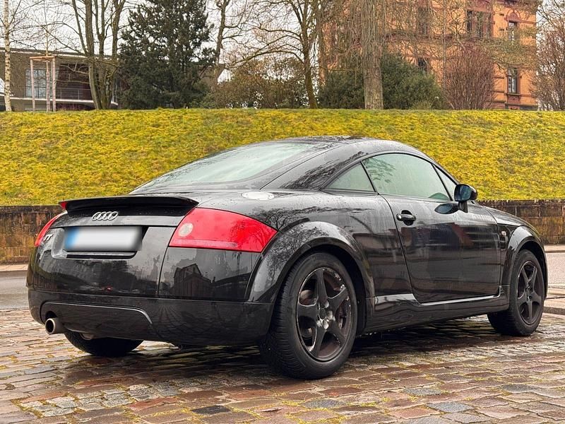 Second-hand Audi TT 180 CP (132 kW) 2002 Negru Coupe
