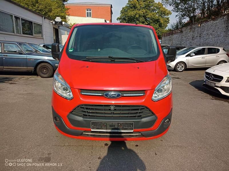 Gebraucht Ford Transit Custom Trend 131 PS (96 kW) 2017 Racerot Van / Kleinbus