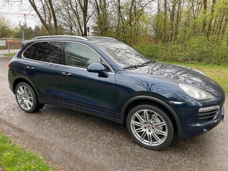 Blau Gebraucht 2012 Porsche Cayenne S SUV | 21.500 € (Etwas zu teuer) - Bild 1/4