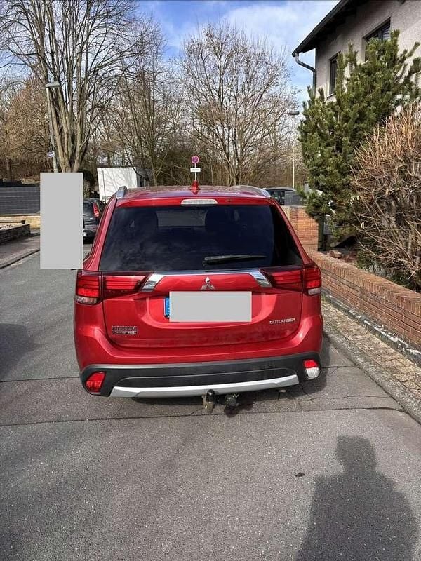 Gebraucht Mitsubishi Outlander Edition+ 150 PS (110 kW) 2018 SUV