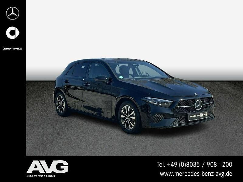 Gebraucht Mercedes A200 Progressive 150 PS (110 kW) 2024 Schwarz Limousine