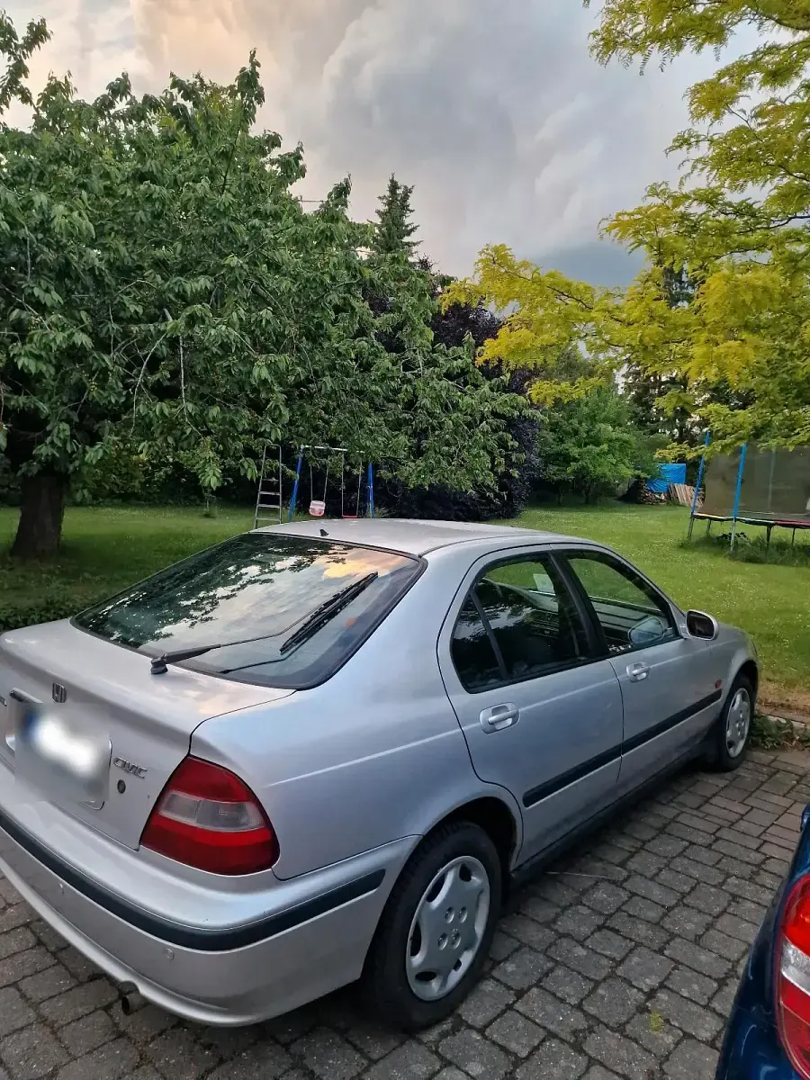 Gebraucht Honda Civic 90 PS (66 kW) 2003 Silber Limousine