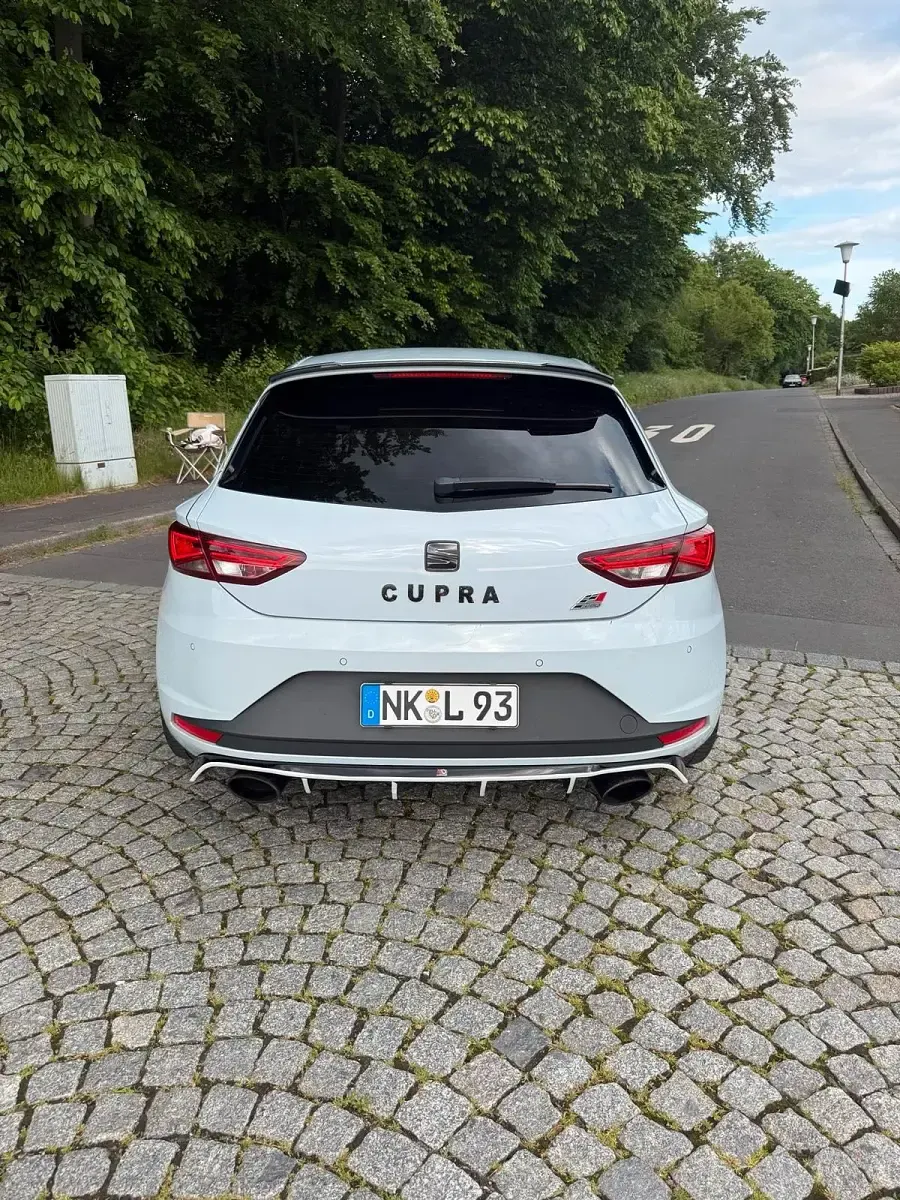 Używany Seat Leon CUPRA 280 KM (205 kW) 2013 Biały Coupe
