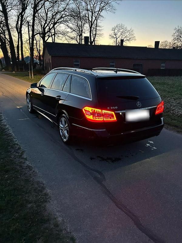 Gebraucht Mercedes E350 Elegance 231 PS (169 kW) 2009 Schwarz Kombi