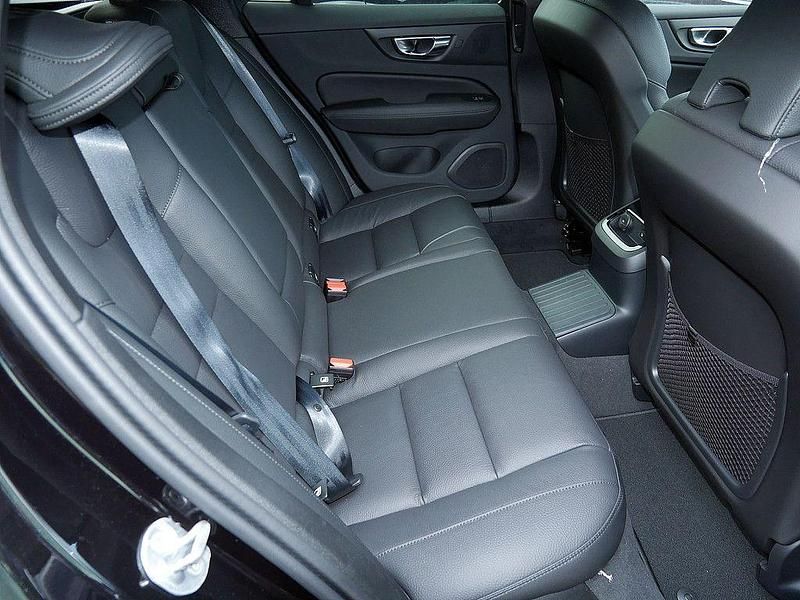 Neu Volvo V60 Business Edition 455 PS (334 kW) 2026 Schwarz Kombi