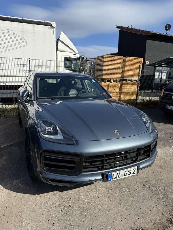 Gebraucht Porsche Cayenne Turbo 549 PS (403 kW) 2018 Blau SUV