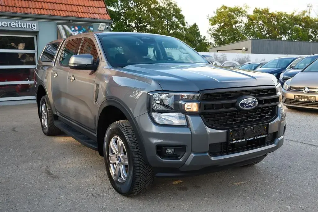 Gebraucht Ford Ranger XLT 170 PS (125 kW) 2024 Grau Pickup