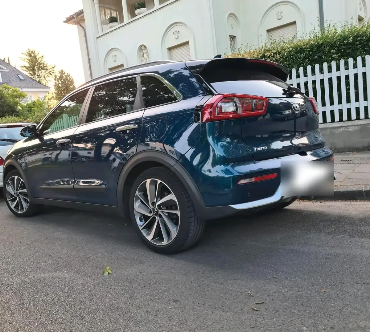 Gebraucht Kia Niro 141 PS (103 kW) 2017 Blau SUV