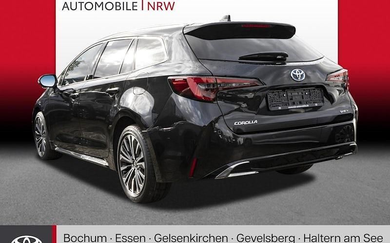 Gebraucht Toyota Corolla 140 PS (102 kW) 2025 Schwarz Limousine