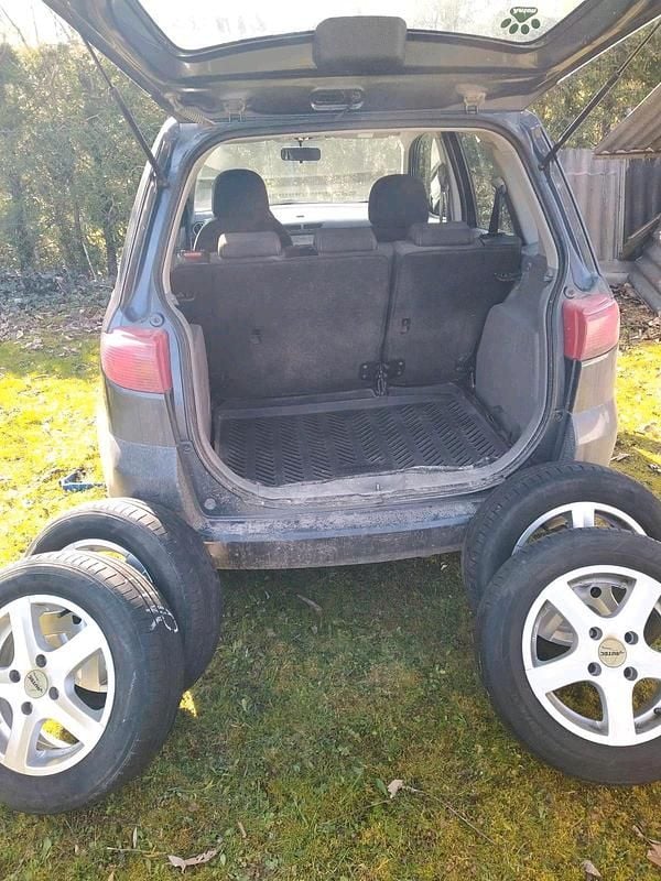 Gebraucht Mazda 2 72 PS (52 kW) 2004 Grau Kleinwagen