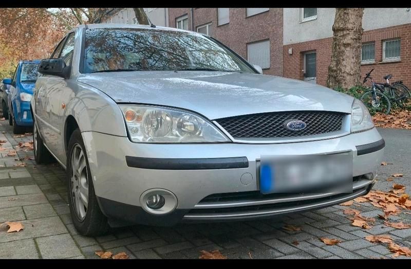 Gebraucht Ford Mondeo Ghia 170 PS (125 kW) 2002 Grau Limousine