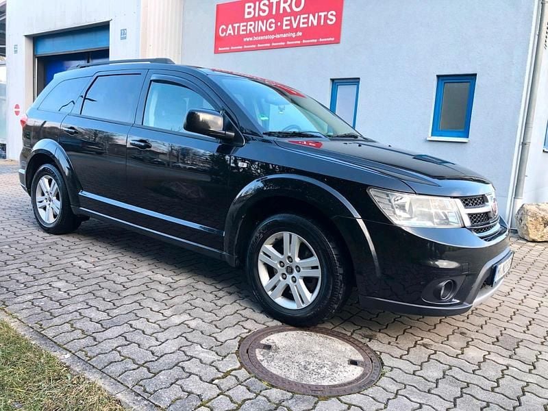 Schwarz Gebraucht 2013 Fiat Freemont SUV | 8.900 € (Fairer Preis) - Bild 1/4