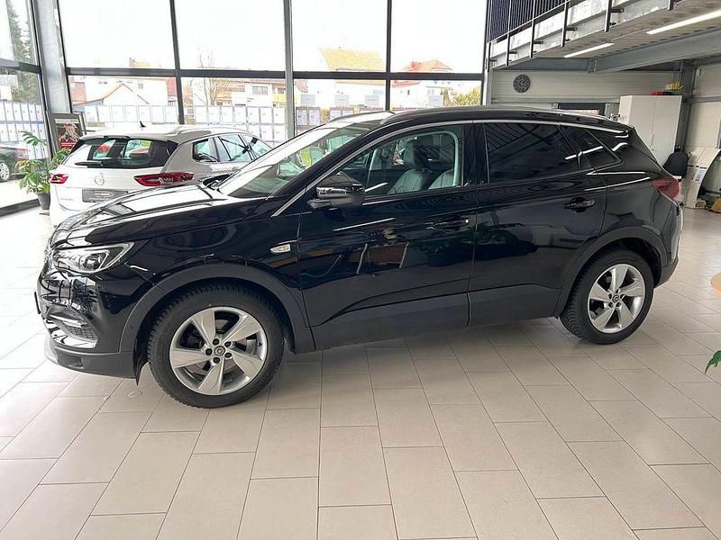 Schwarz Gebraucht 2020 Opel Grandland X Ultimate SUV | 23.870 € (Etwas zu teuer) - Bild 1/4