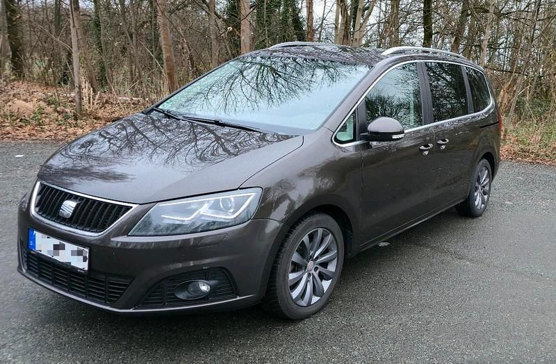 Braun Gebraucht 2015 Seat Alhambra I-Tech Van / Kleinbus | 15.000 € (Guter Preis) - Bild 1/4