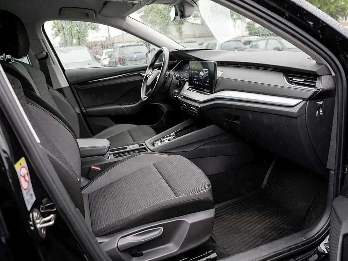 Gebraucht Skoda Octavia Ambition 150 PS (110 kW) 2022 Blackmagic Kombi