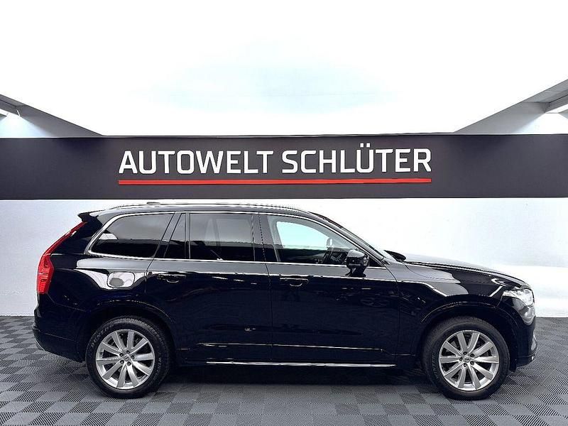 Gebraucht Volvo XC90 Momentum 235 PS (172 kW) 2021 Schwarz SUV