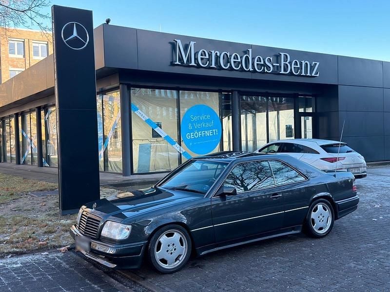 Gebraucht Mercedes E220 AMG 150 PS (110 kW) 1993 Schwarz Coupé