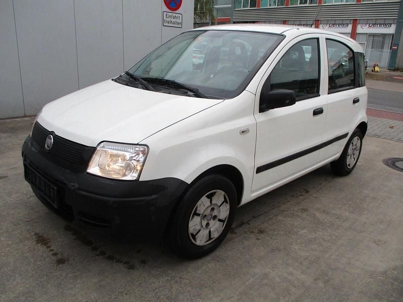 Weiß Gebraucht 2009 Fiat Panda Active Kleinwagen | 1.170 € (Fairer Preis) - Bild 1/4