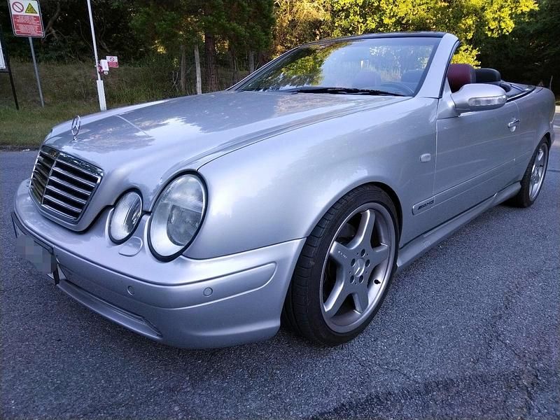 Silber Gebraucht 2000 Mercedes CLK320 AMG Cabrio | 10.990 € (Teuer) - Bild 1/4