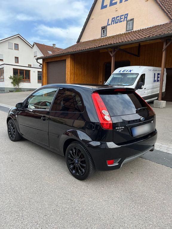 Gebraucht Ford Fiesta 80 PS (58 kW) 2008 Schwarz Kleinwagen