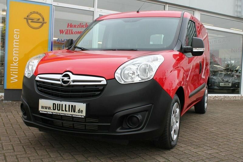 Second-hand Opel Combo 95 CP (69 kW) 2016 Roșu Monovolum