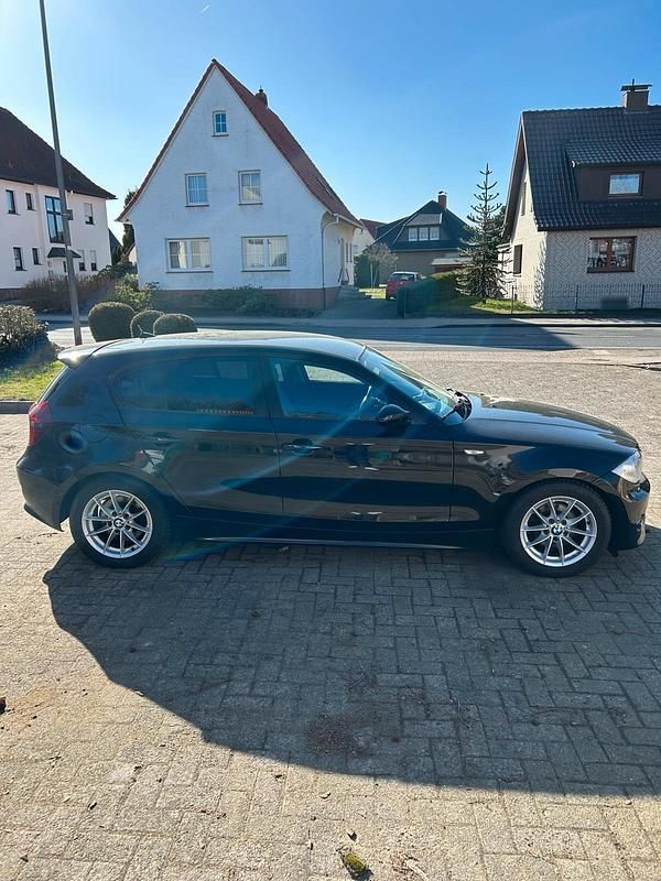 Gebraucht BMW 120 163 PS (119 kW) 2006 Schwarz Kleinwagen