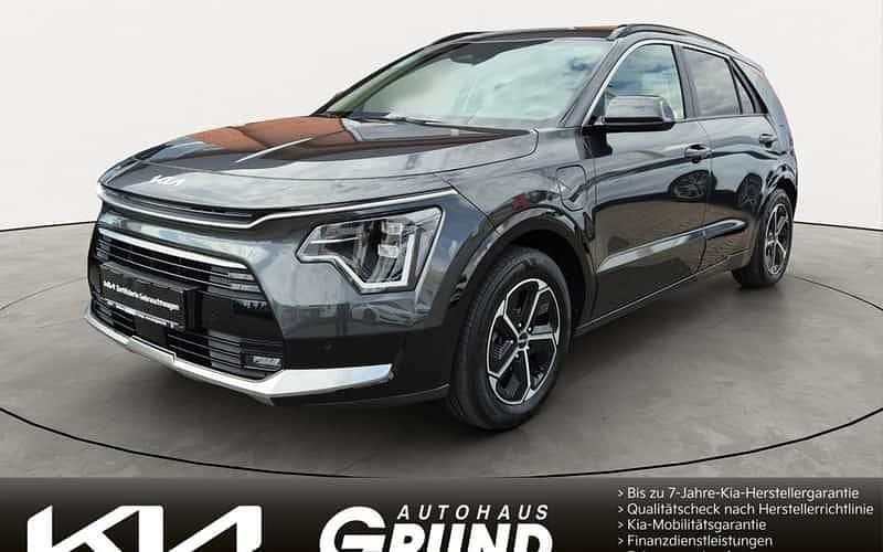 (agt) interstellar grau met. Gebraucht 2022 Kia Niro Comfort SUV | 25.870 € (Guter Preis) - Bild 1/4