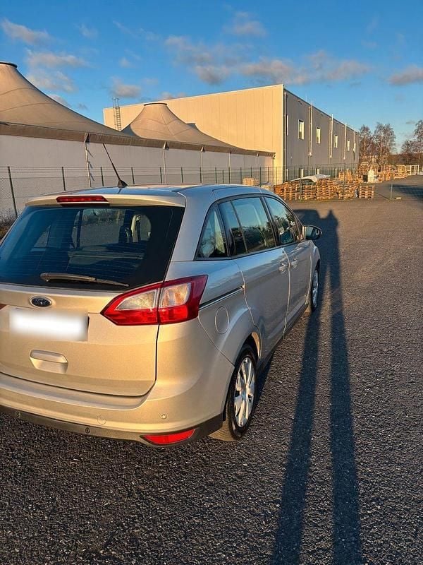 Gebraucht Ford Grand C-Max Trend 140 PS (102 kW) 2012 Silber Van / Kleinbus