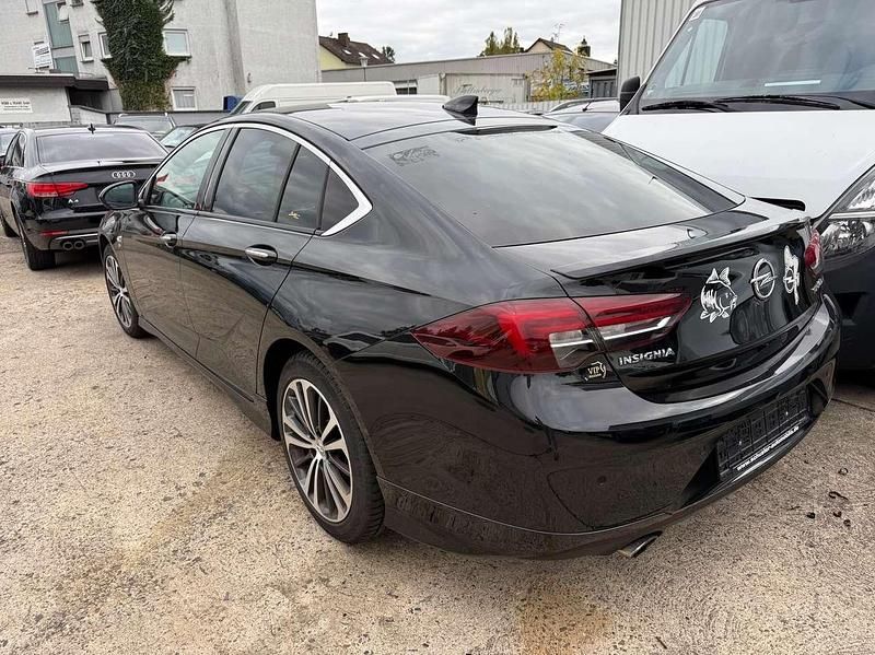 Gebraucht Opel Insignia Innovation 170 PS (125 kW) 2017 Black meet kettle Kleinwagen