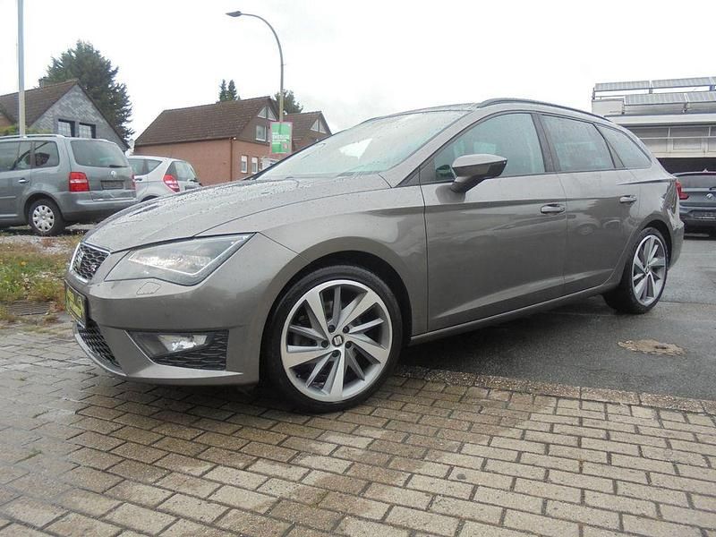 Grau Gebraucht 2014 Seat Leon ST FR Kombi | 7.950 € (Superpreis) - Bild 1/4