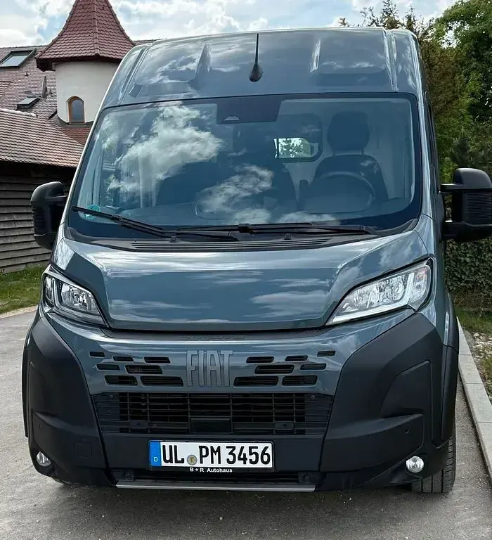 Gebraucht Fiat Ducato 179 PS (131 kW) 2025 Grau Van