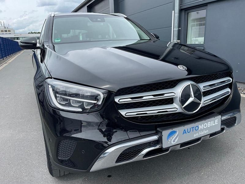 Gebraucht Mercedes GLC220 194 PS (142 kW) 2019 Schwarz SUV