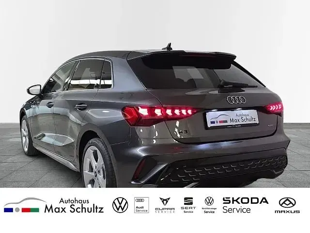 Gebraucht Audi A3 S-Line 204 PS (150 kW) 2026 Grau Limousine