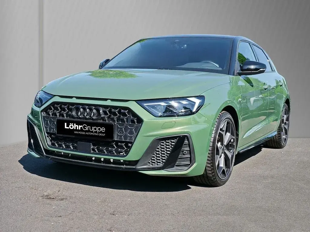 Gebraucht Audi A1 Sportback S-Line 207 PS (152 kW) 2025 Distriktgrün metallic Kleinwagen