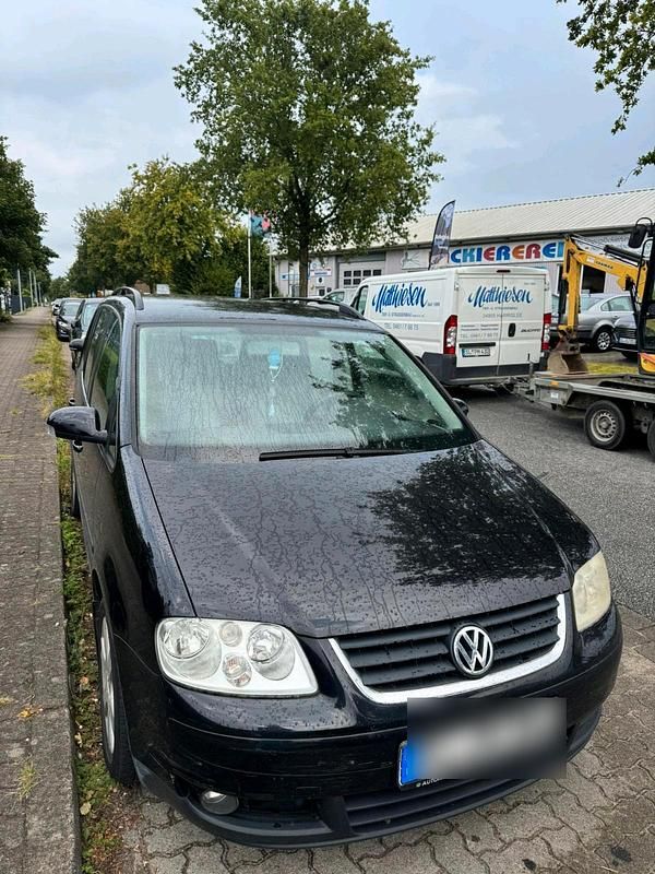 Schwarz Gebraucht 2005 VW Touran Van / Kleinbus | 4.500 € (Teuer) - Bild 1/4