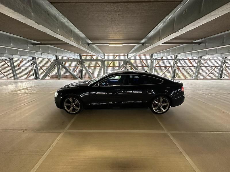 Schwarz Gebraucht 2013 Audi A5 Sportback Comfort Limousine | 15.900 € - Bild 1/4