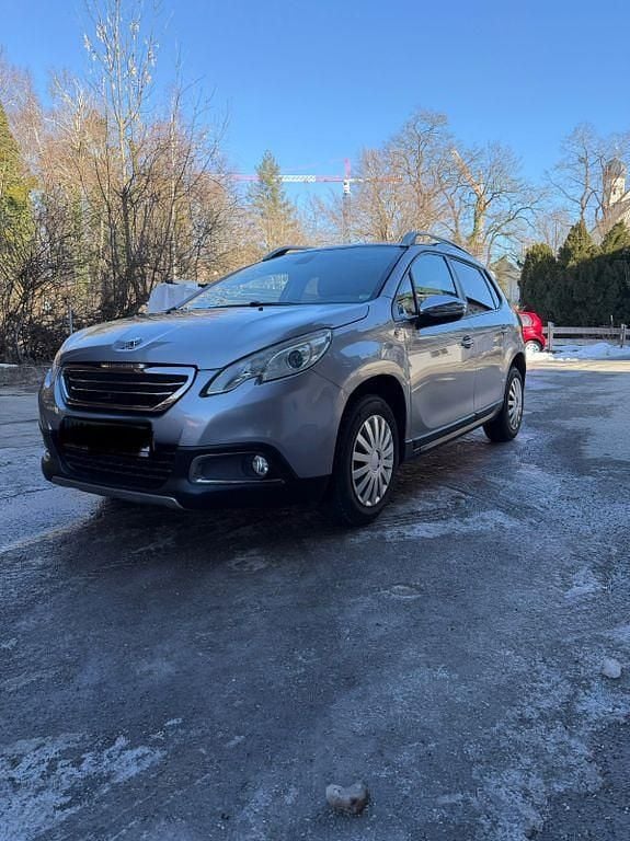 Gebraucht Peugeot 2008 Style 92 PS (67 kW) 2015 Silber SUV