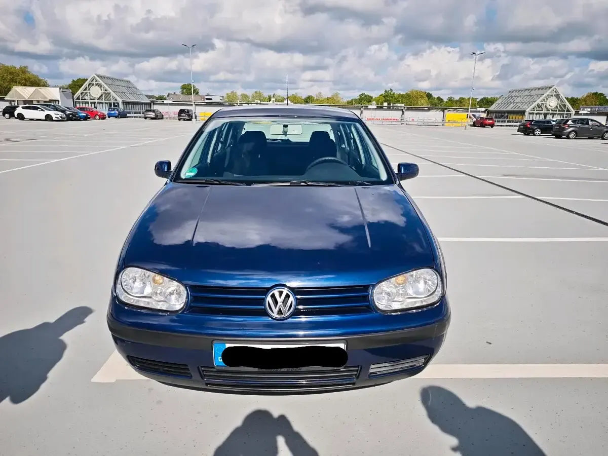 Gebraucht VW Golf IV 75 PS (55 kW) 2000 Blau Kleinwagen
