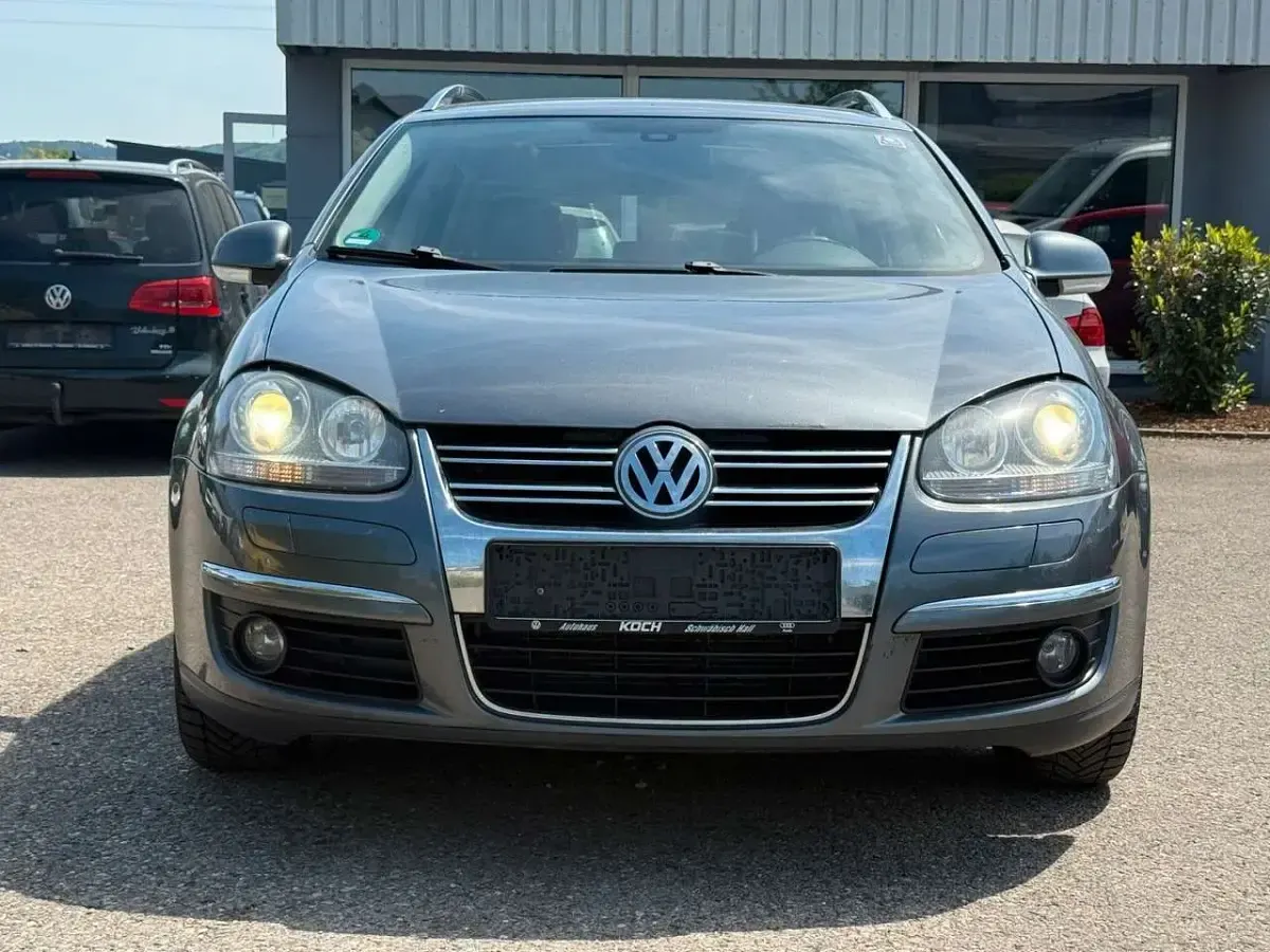 Gebraucht VW Golf V 140 PS (102 kW) 2009 Platinum grey metallic Kombi