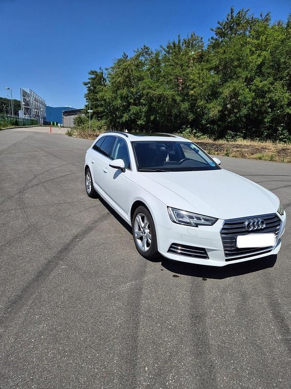 Gebraucht Audi A4 Sport 150 PS (110 kW) 2017 Weiß Kombi