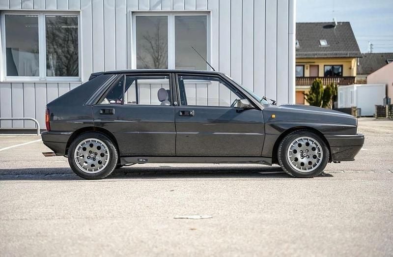 Usata Lancia Delta 196 CV (144 kW) 1989 Grigio Utilitaria