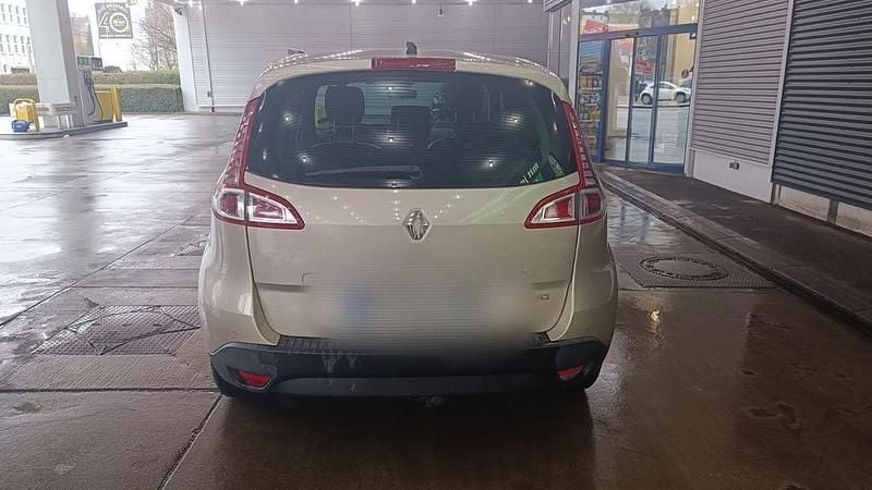 Gebraucht Renault Scénic III 110 PS (80 kW) 2011 Gold Van / Kleinbus