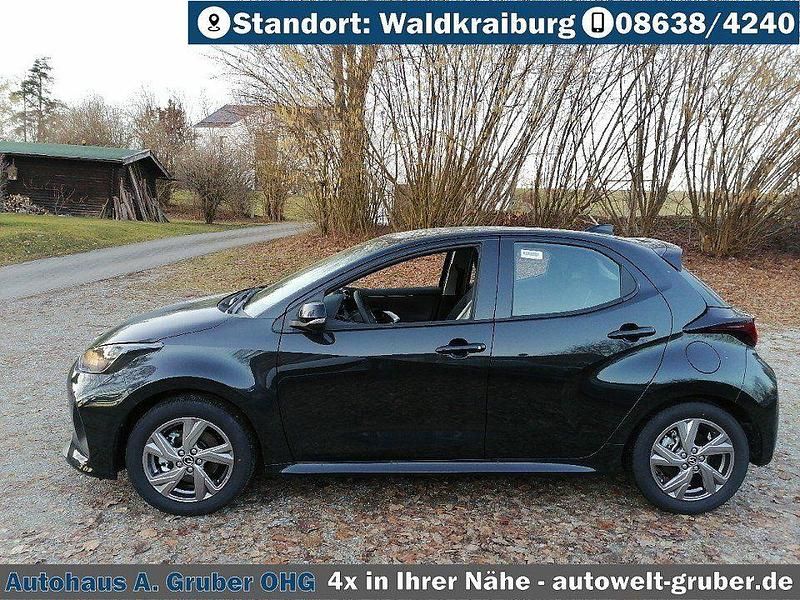Neu Mazda 2 Exclusive-Line 116 PS (85 kW) 2026 Opera black Kleinwagen