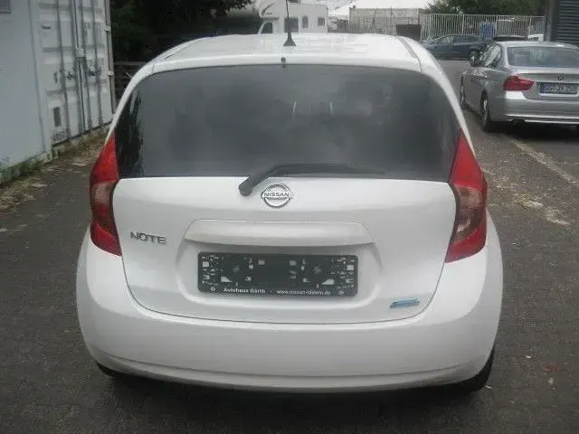 Gebraucht Nissan Note Acenta 80 PS (58 kW) 2014 Weiß Kleinwagen