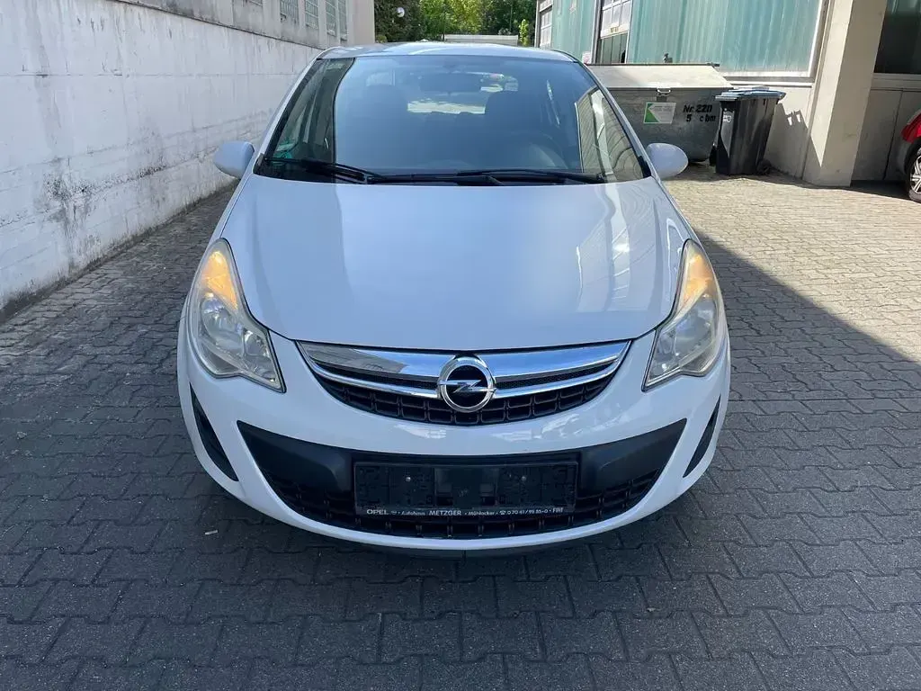 Second-hand Opel Corsa Active 87 CP (63 kW) 2013 Alb Hatchback