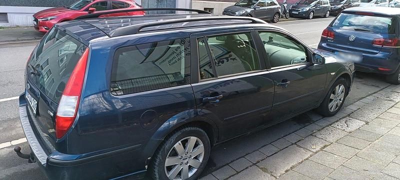 Gebraucht Ford Mondeo Titanium 116 PS (85 kW) 2006 Blau Kombi