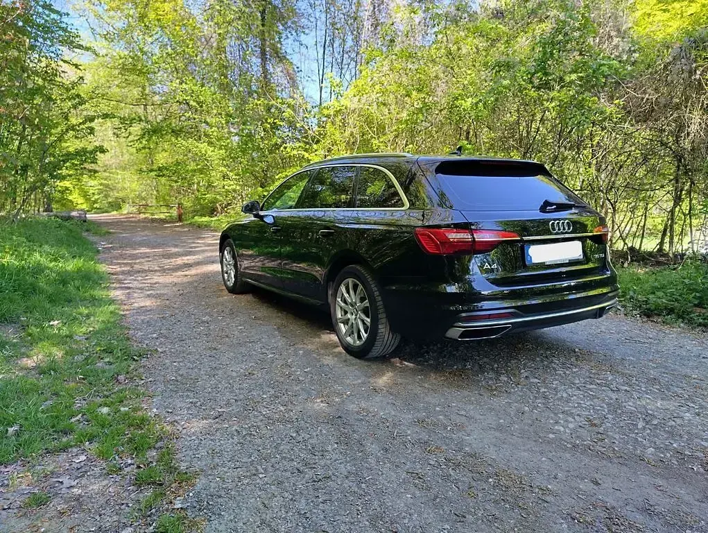 Gebraucht Audi A4 Advanced 163 PS (119 kW) 2019 Schwarz Kombi